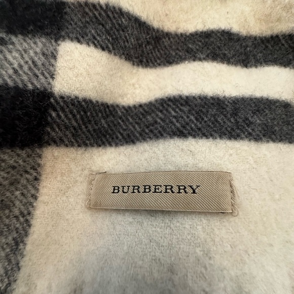 Authentic BURBERRY Nova Check Fringed Snood/Scarf - Picture 4 of 7
